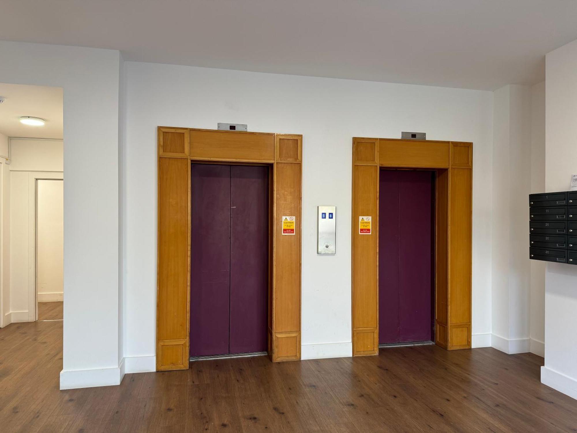Modern One-Bedroom Apartment Swindon Luaran gambar