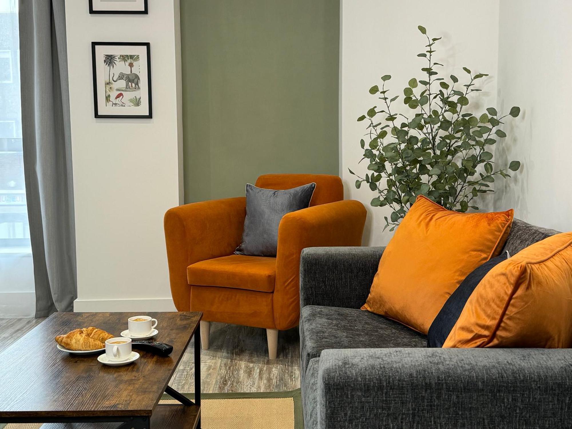 Modern One-Bedroom Apartment Swindon Luaran gambar